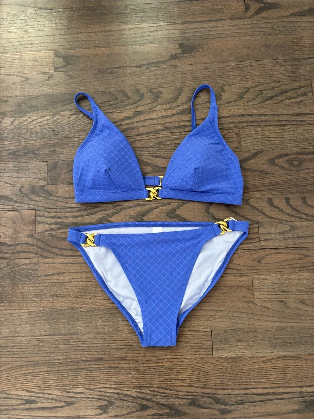 Royal Blue Textured Bikini Set with Gold Chain Accents - Women Swim